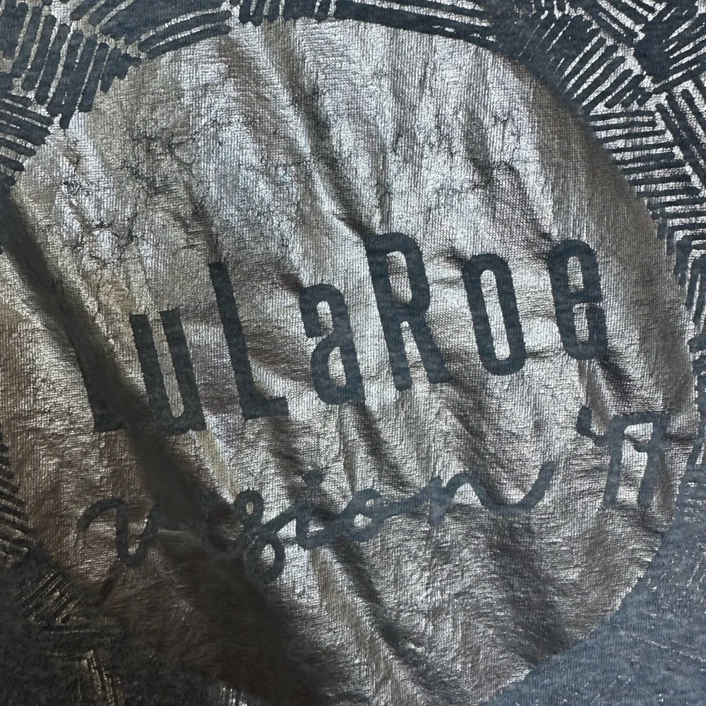 LuLaRoe Patrick Blue Graphic T-Shirt - Picture 3 of 5